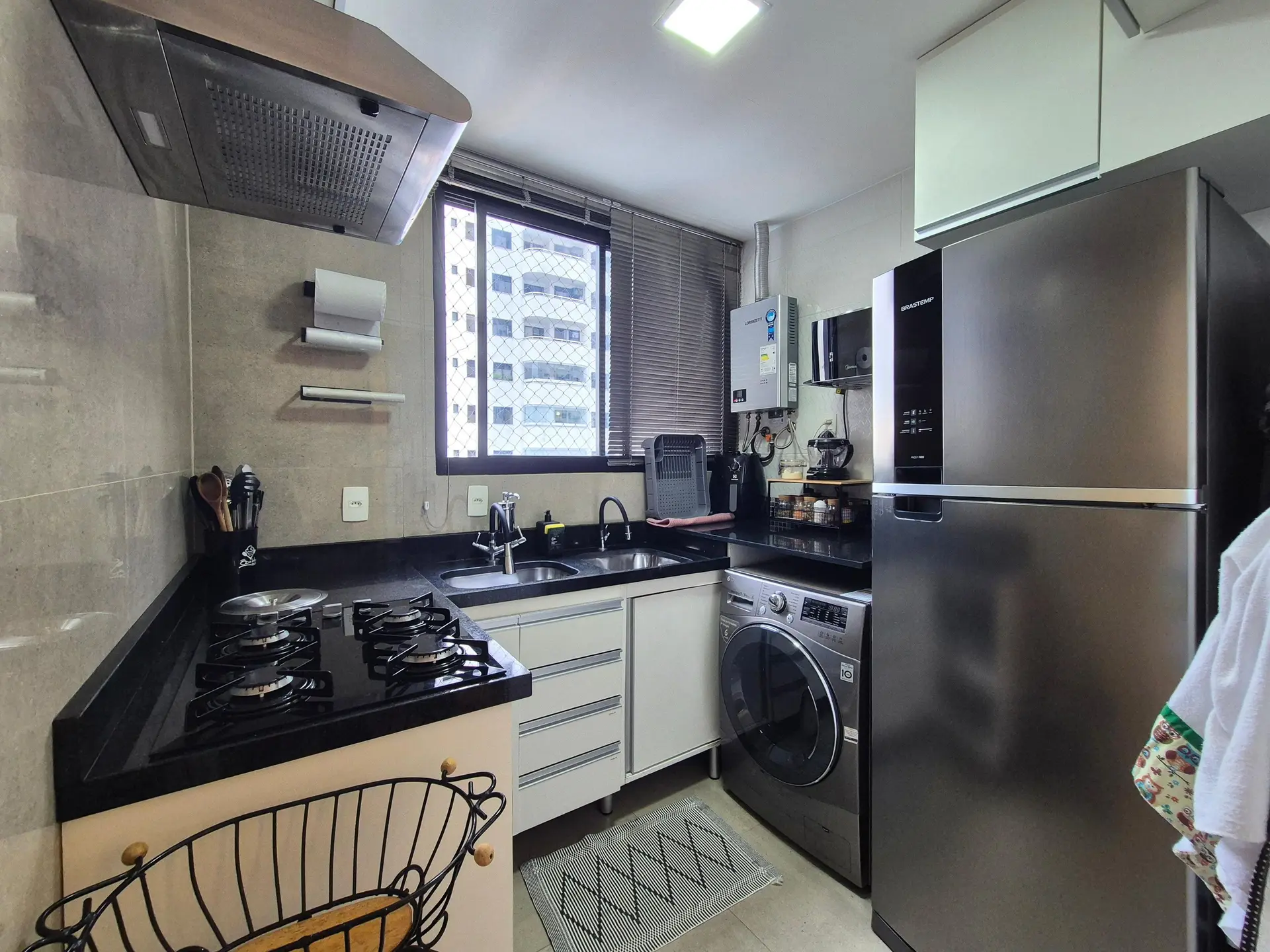 Furnished apartment with 2 en-suite bedrooms and 1 parking — photo 6