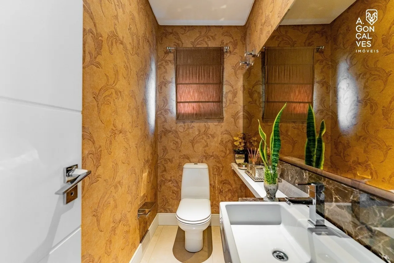 Furnished 3-bedroom house with 5 bathrooms — photo 13