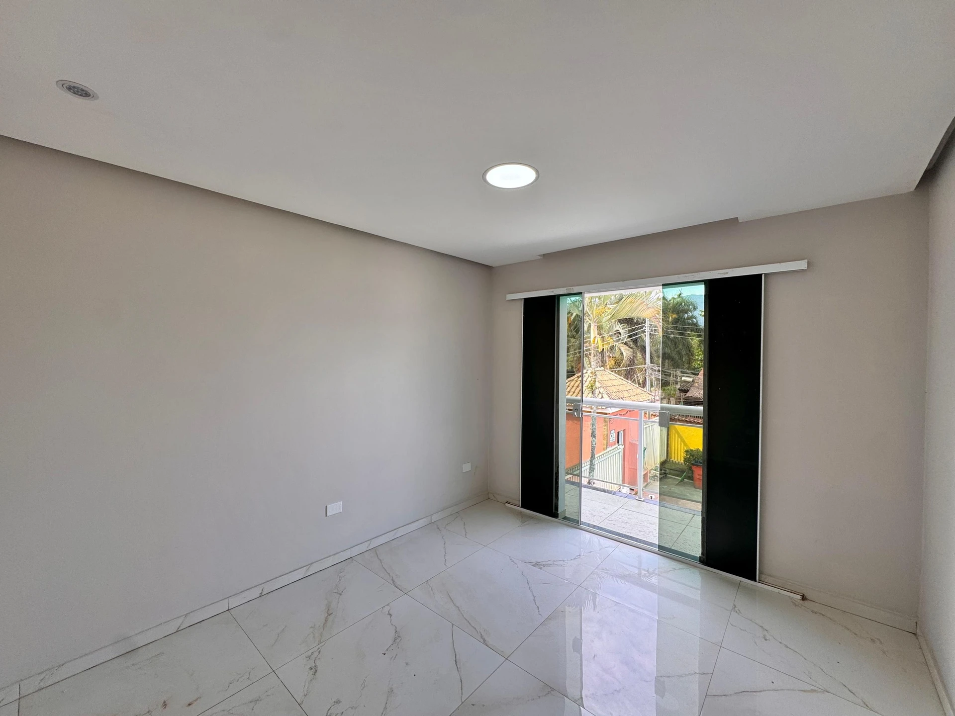 3-bedroom house with a walk-in closet in Rio de Janeiro — photo 12