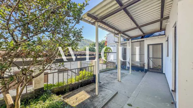 Casa sin amueblar con 4 dormitorios y 556 m² — photo 29