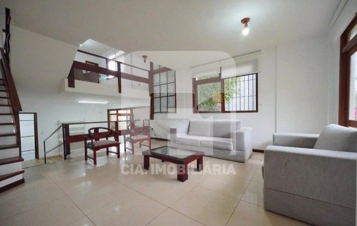 Furnished house with 4 bedrooms and 2 en-suites