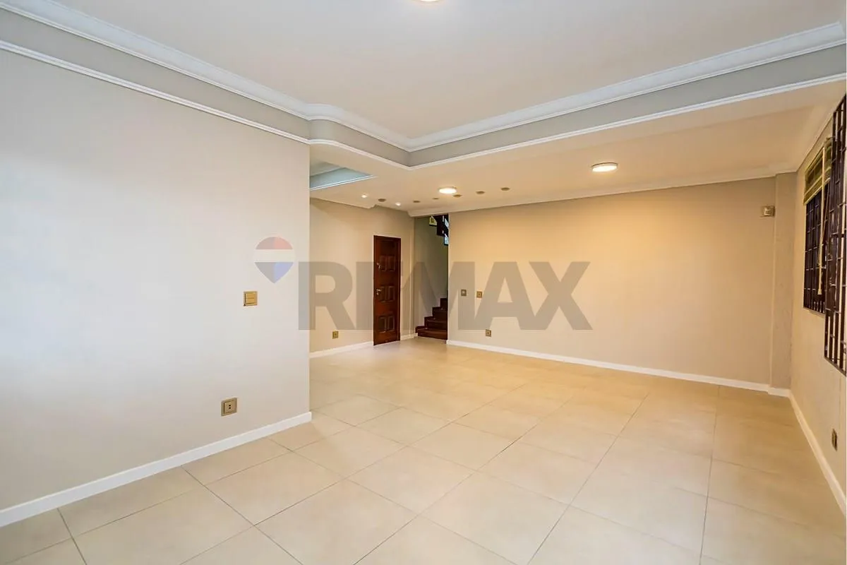 Casa de 303 m² com 4 quartos e churrasqueira privativa — photo 3