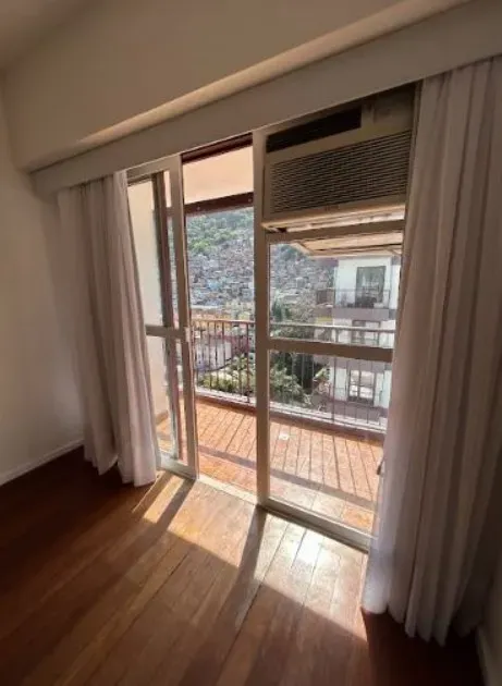 83 m² apartment with 2 bedrooms and 2 bathrooms — photo 23