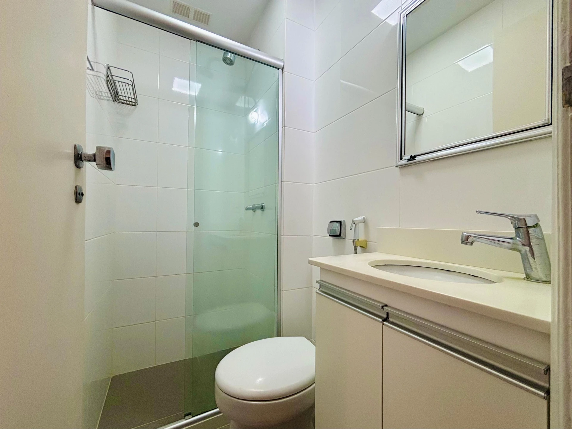 2-bedroom apartment with a mountain view in Rio de Janeiro — photo 3