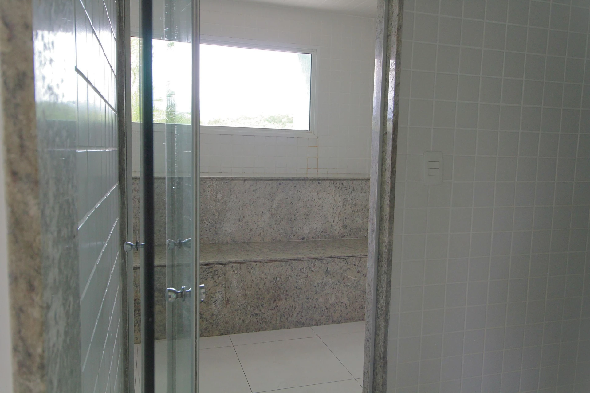 Furnished apartment, 80 m², with a washing machine — photo 47