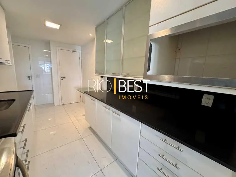 Apartamento com 3 dormitórios, 4 banheiros e varanda — photo 23