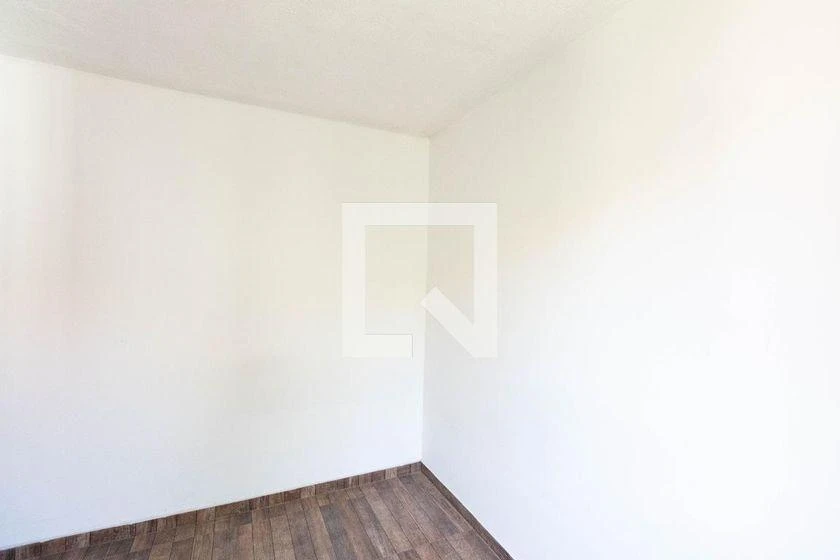 Home office in a 2-bedroom apartment, 32 m² — photo 18