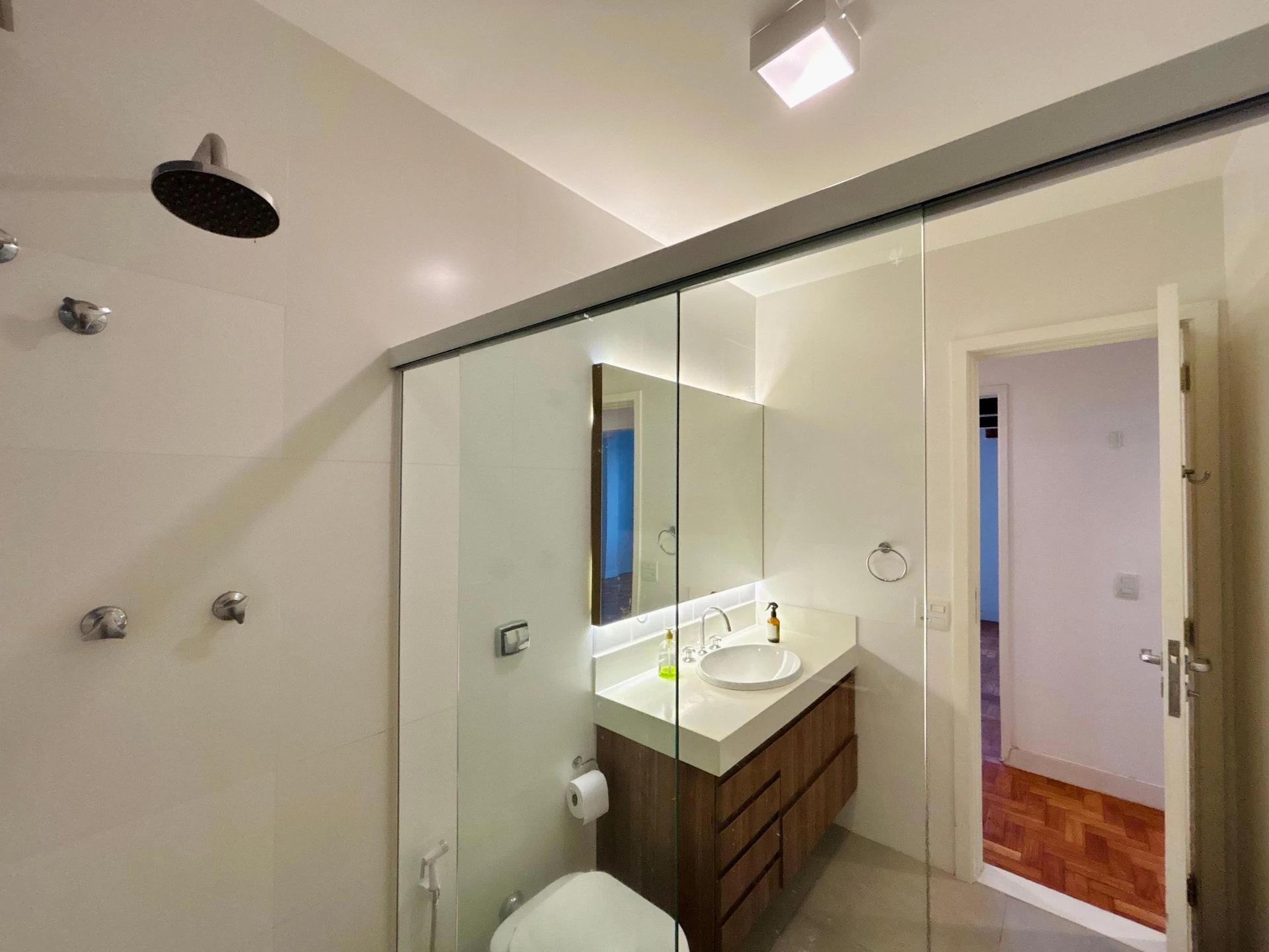 Washing machine in a 3-bedroom apartment, 110 m² — photo 9
