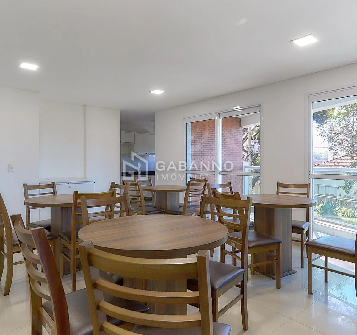 Furnished apartment, 69 m², with a glass-enclosed balcony — photo 28