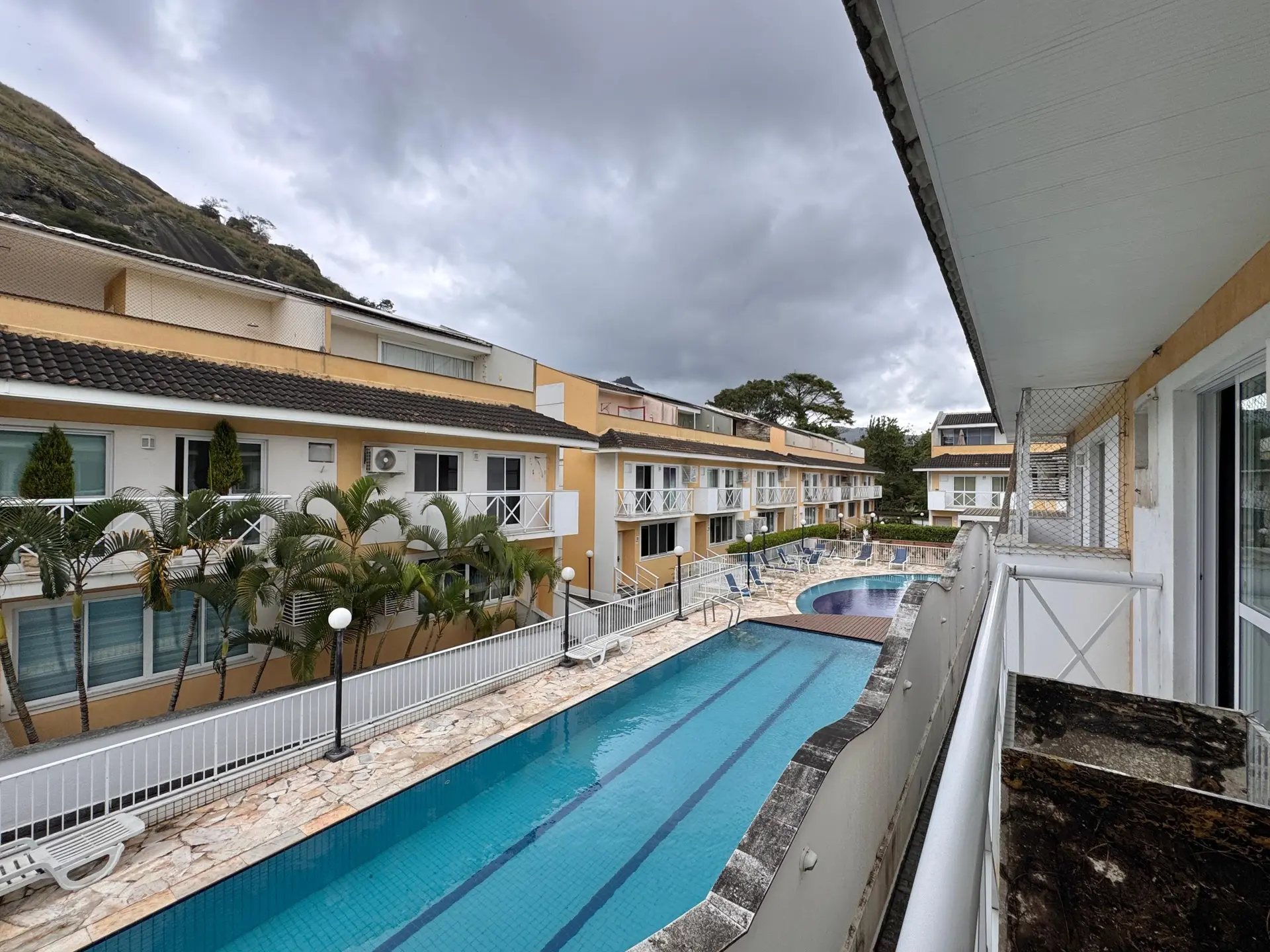 4-bedroom apartment with balcony and private BBQ grill — photo 11