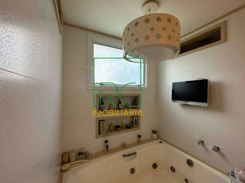 Apartamento de 4 suítes com 390 m² e 3 vagas — photo 9