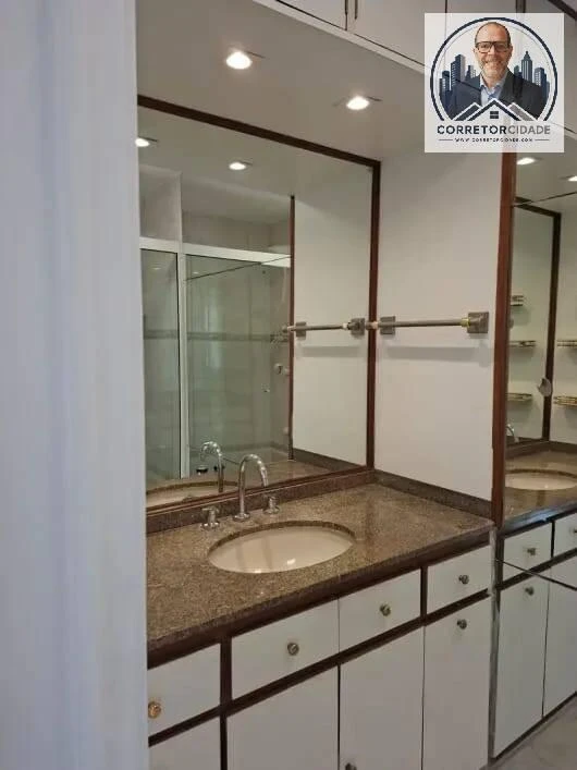 3-bedroom apartment with a suite and balcony — photo 4