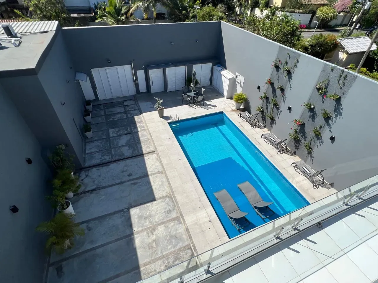 Furnished house with 6 suites, 8 baths and 720 m² — photo 12