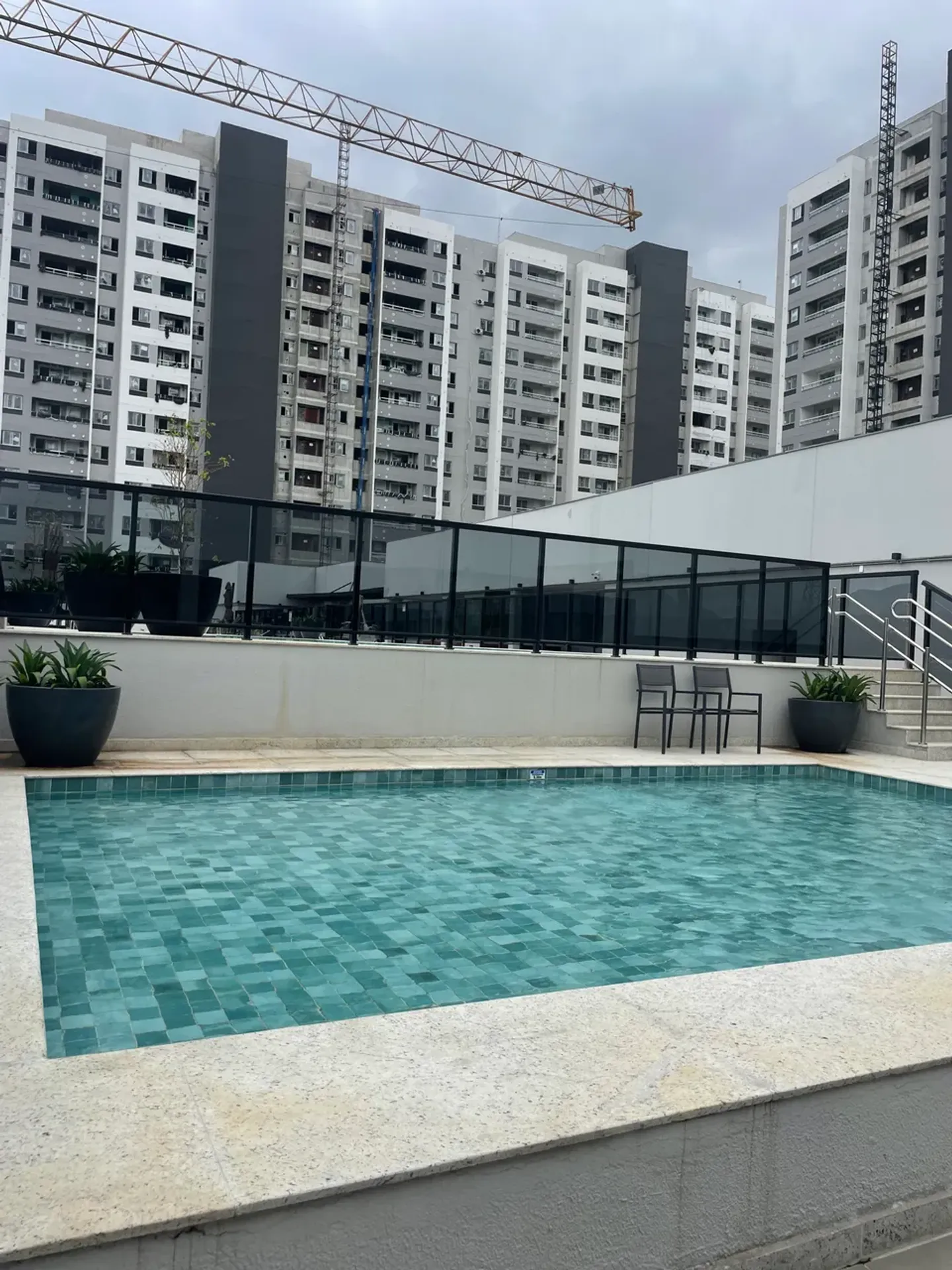 Apartamento de 2 quartos com piso de madeira ou laminado — photo 22