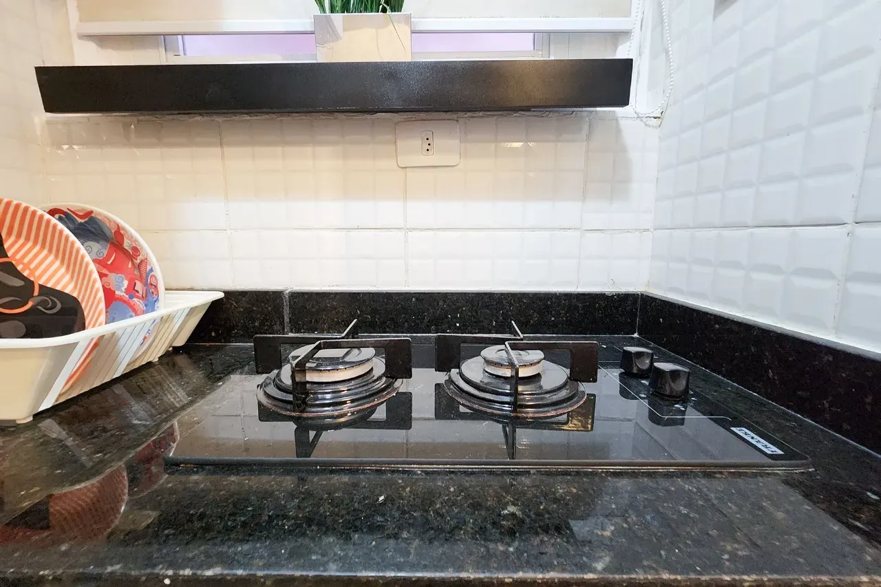One-bedroom apartment with a washing machine — photo 26