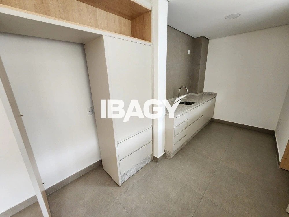 2-bedroom apartment with a private BBQ — photo 26