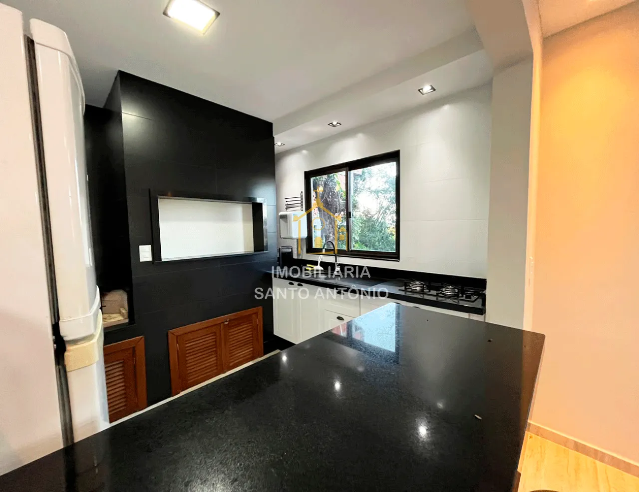 One-bedroom house with a garden — photo 14