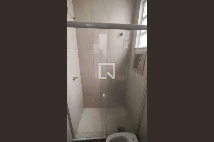 Kitnet sem mobília de 23 m² com cozinha integrada
