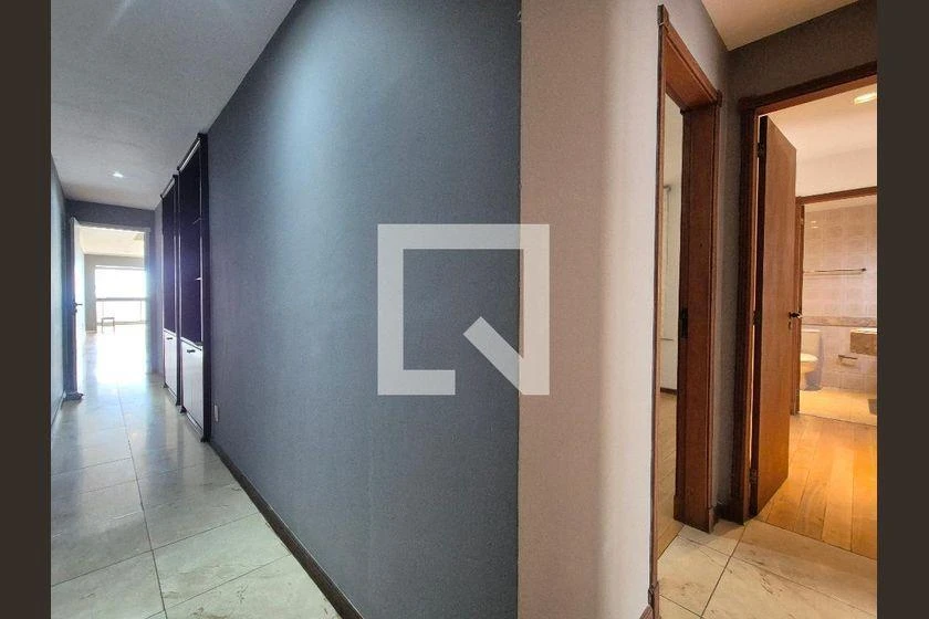 Rental apartment with 3 bedrooms and 208 m² — photo 39