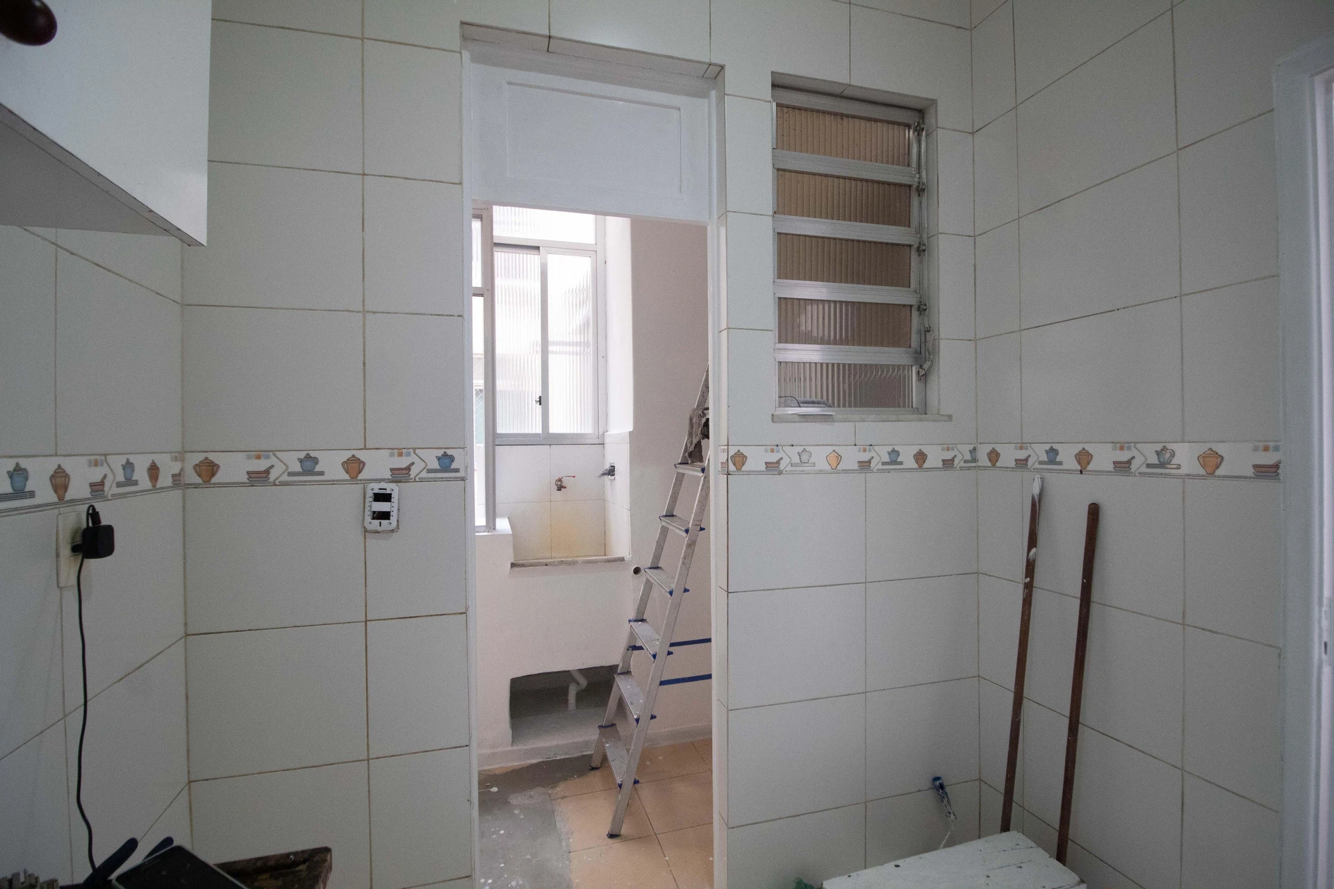Apartamento de 2 quartos com piso de madeira ou laminado — photo 8