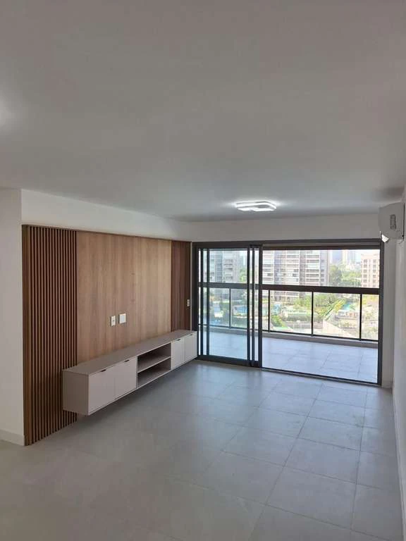 Apartamento de 156 m² com 4 quartos e 2 vagas — photo 2