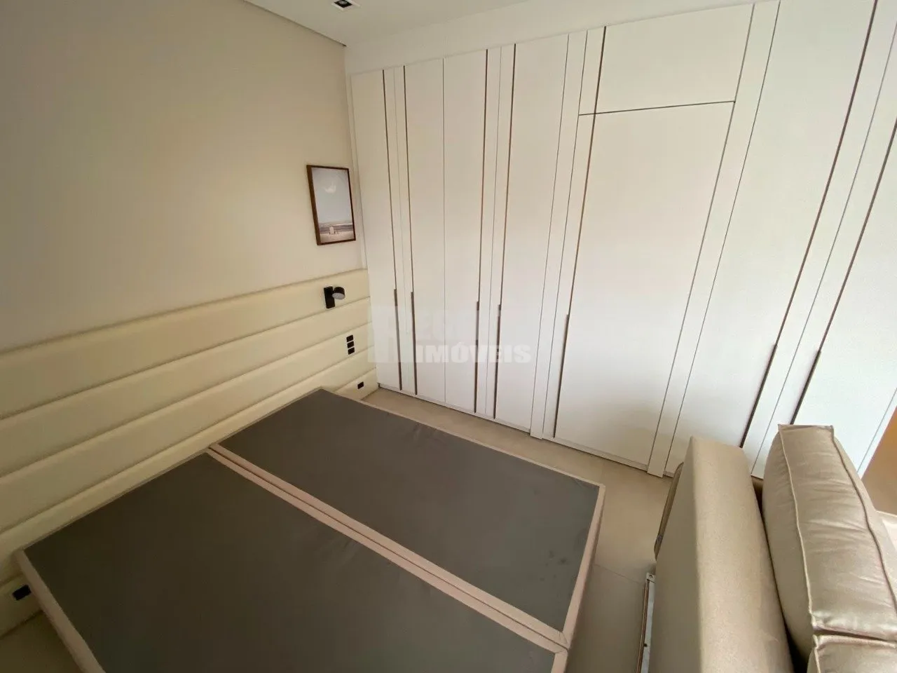 Estudio amueblado de 56 m² con 1 dormitorio y plaza cubierta — photo 37