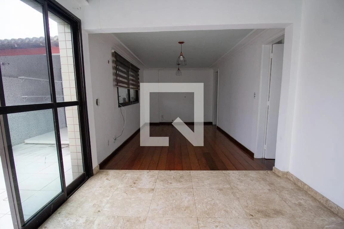 Apartamento sem mobília com 3 quartos e 5 banheiros — photo 13