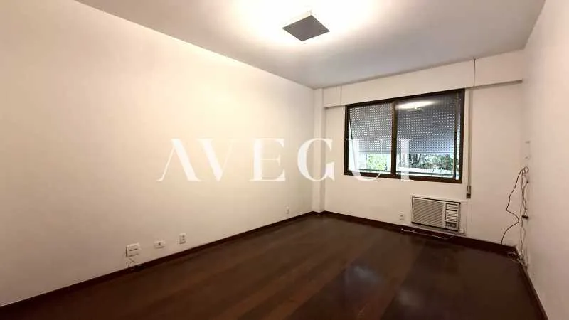 Apartamento 4 quartos com 2 suítes e jardim — photo 21