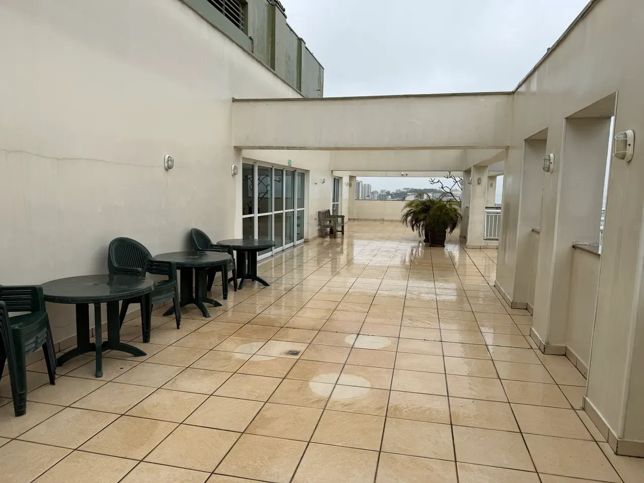 2-bedroom apartment with a water view — photo 45