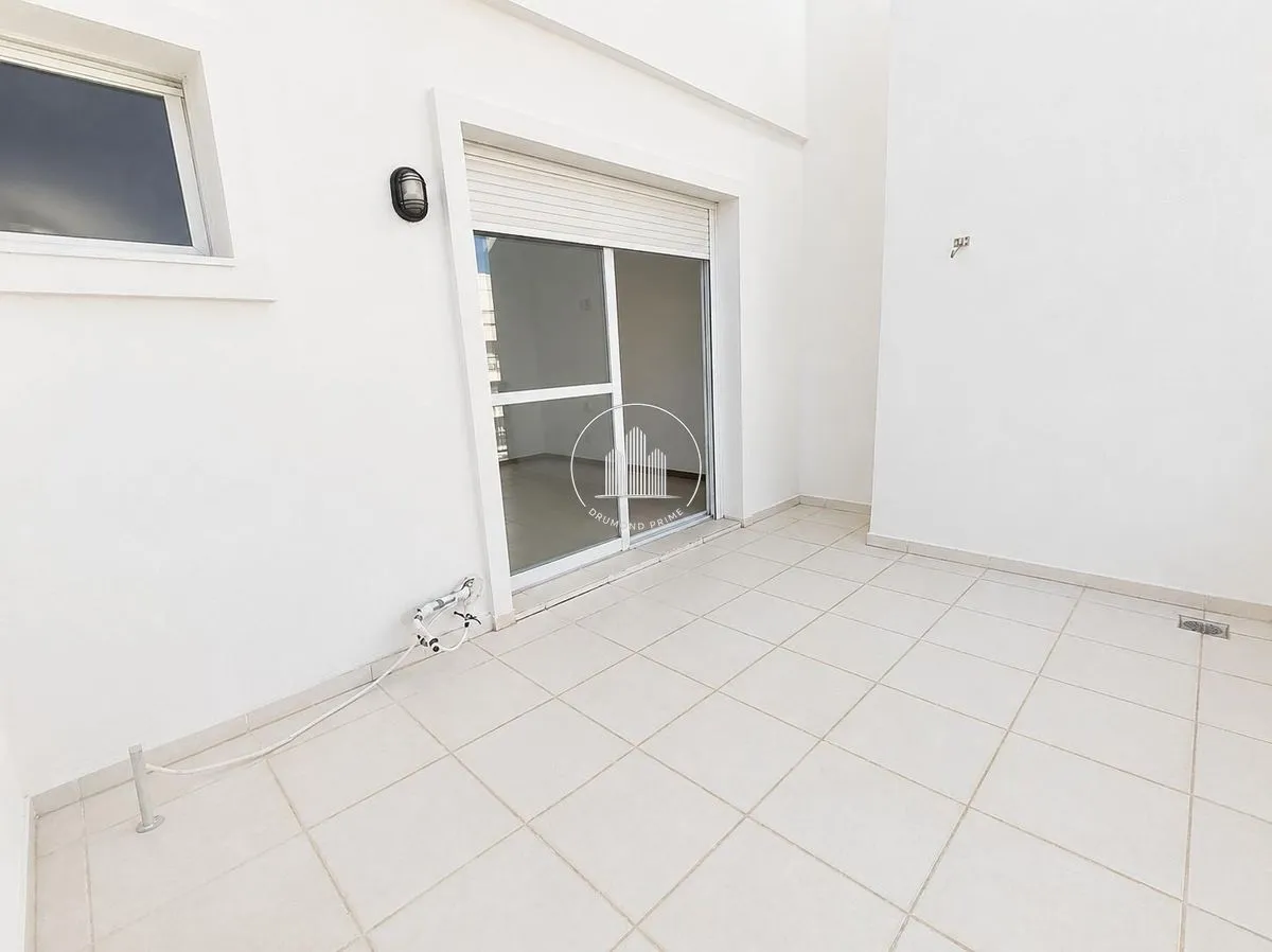 Unfurnished apartment with 3 en-suite bedrooms — photo 5
