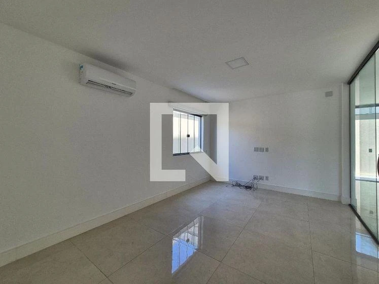 Floor-to-ceiling windows in a 4-bedroom house, 430 m² — photo 16