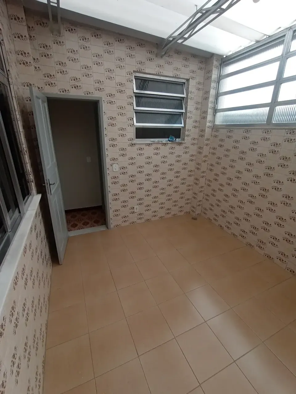Unfurnished 89 m² apartment with 2 bedrooms and 2 bathrooms — photo 14