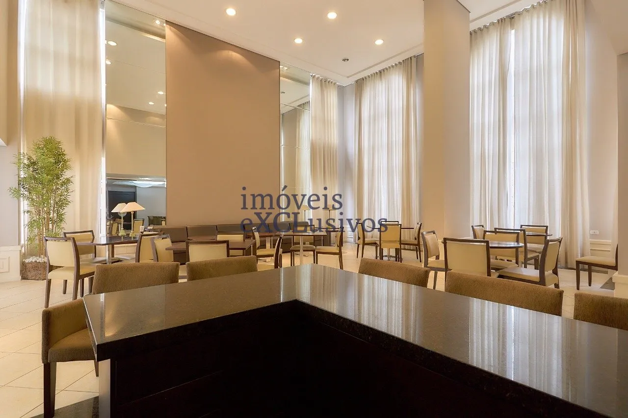 Floor-to-ceiling windows in a 3-bedroom apartment, 146 m² — photo 34
