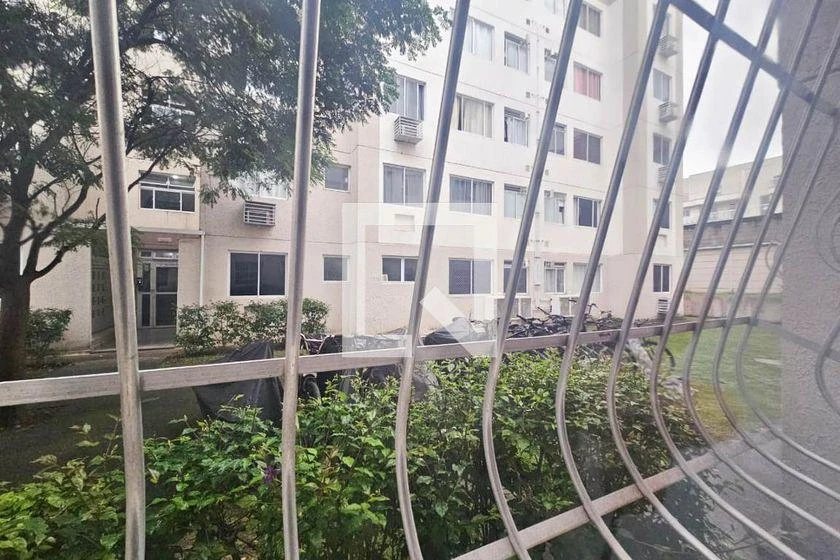 2-bedroom apartment in a building with a gym — photo 4