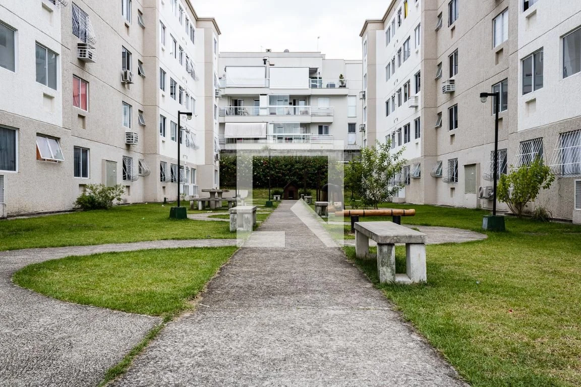 Apartamento com 2 quartos e área de lavanderia — photo 19