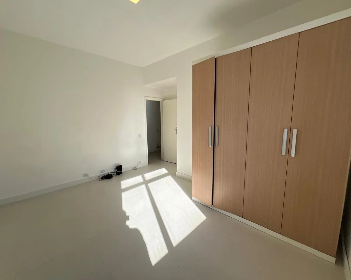 145 m² apartment with 3 bedrooms and 2 parking spaces — photo 12