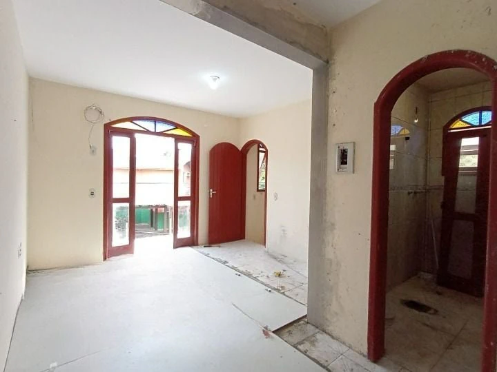 Casa sin amueblar con 2 dormitorios y balcón — photo 11
