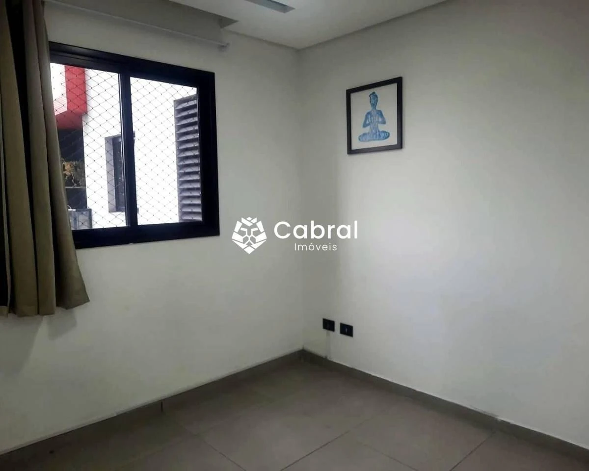 Balcony with a grill in a one-bedroom apartment, 35 m² — photo 16