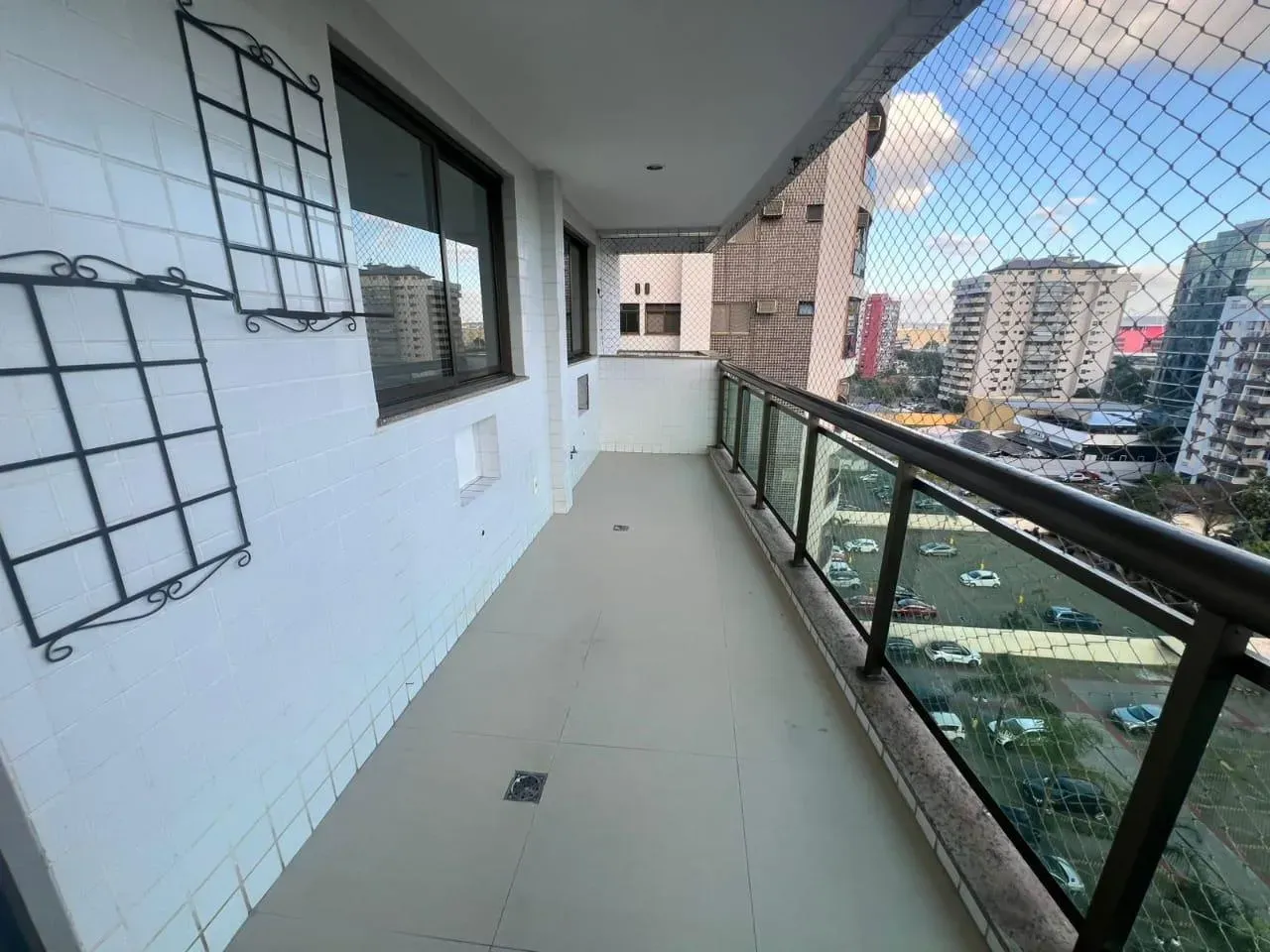 3-bedroom apartment with 2 bathrooms and 1 parking space — photo 4