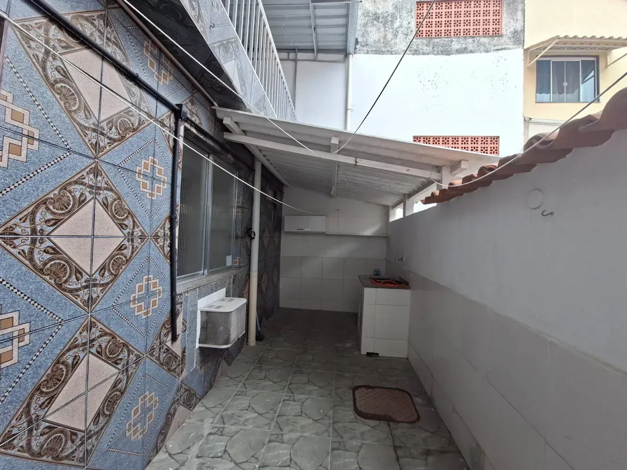 House with 2 bedrooms and 1 bathroom, no parking — photo 10