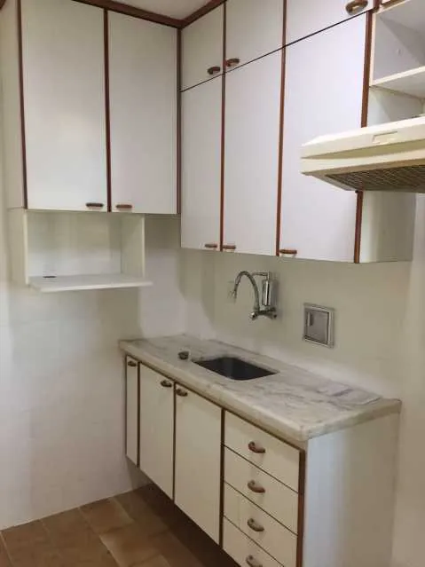 90 m² apartment with 2 bedrooms and a balcony — photo 17