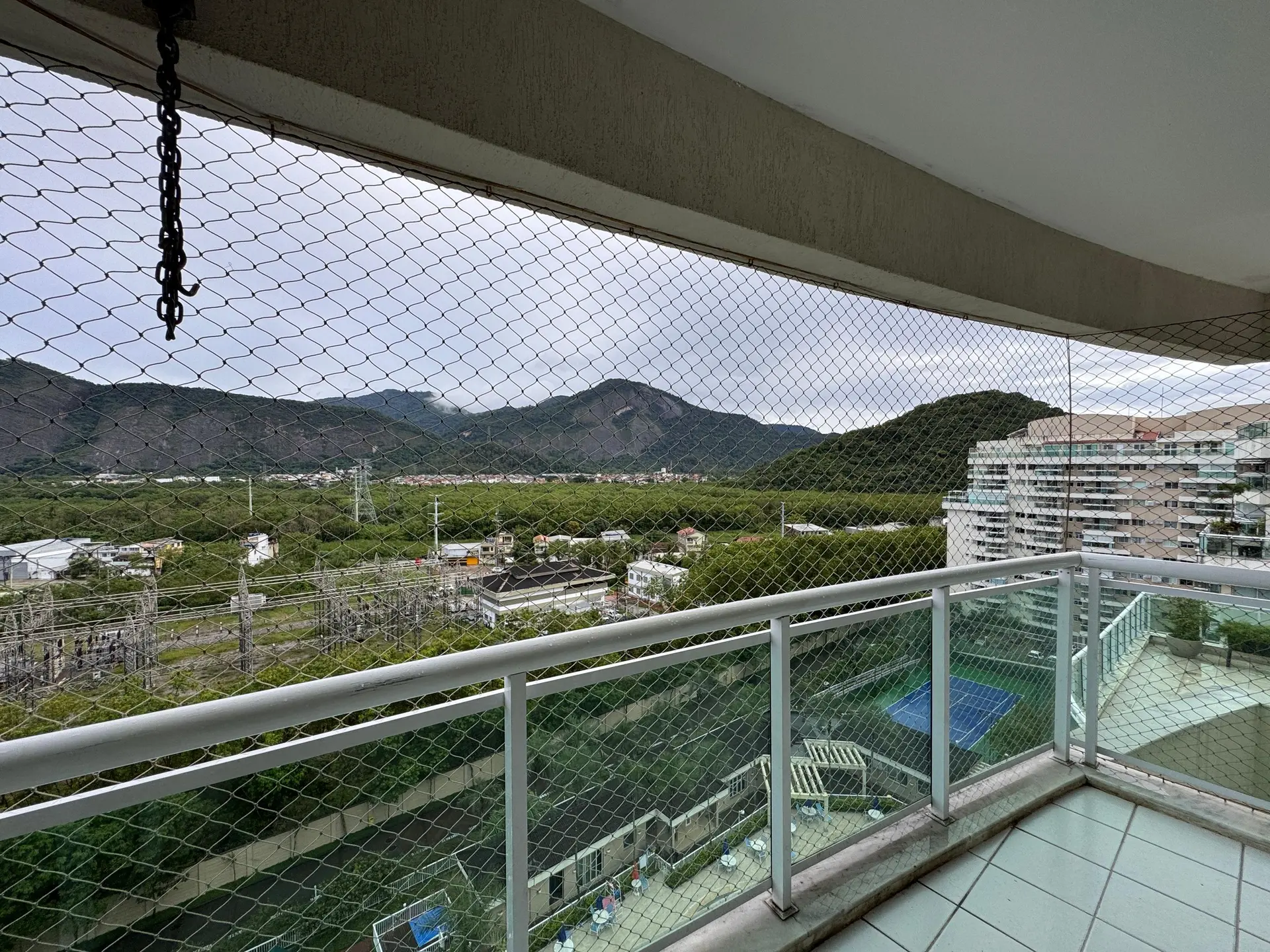 2-bedroom apartment with floor-to-ceiling windows — photo 15