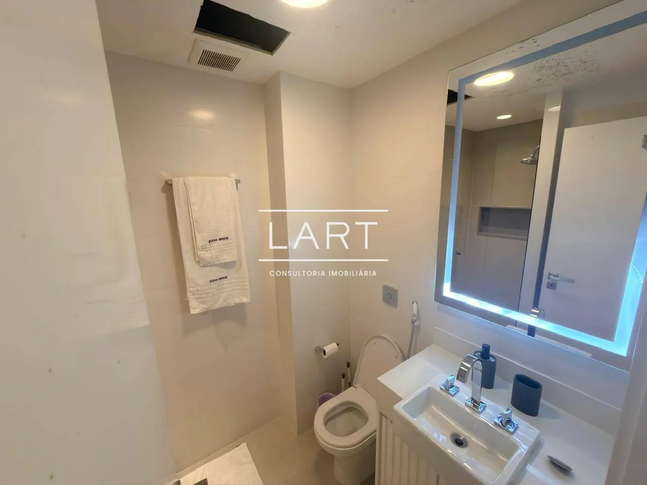 80 m² apartment with a washing machine and a home office — photo 17