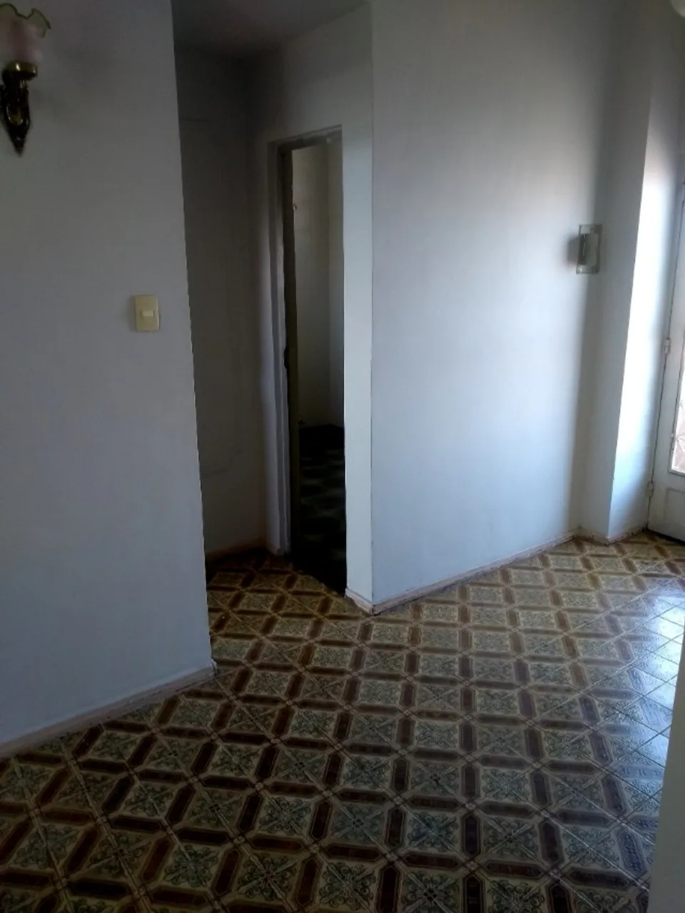 2-bedroom apartment with a mountain view — photo 7