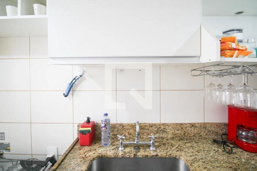 Apartamento mobiliado de 2 quartos com varanda e vaga — photo 22