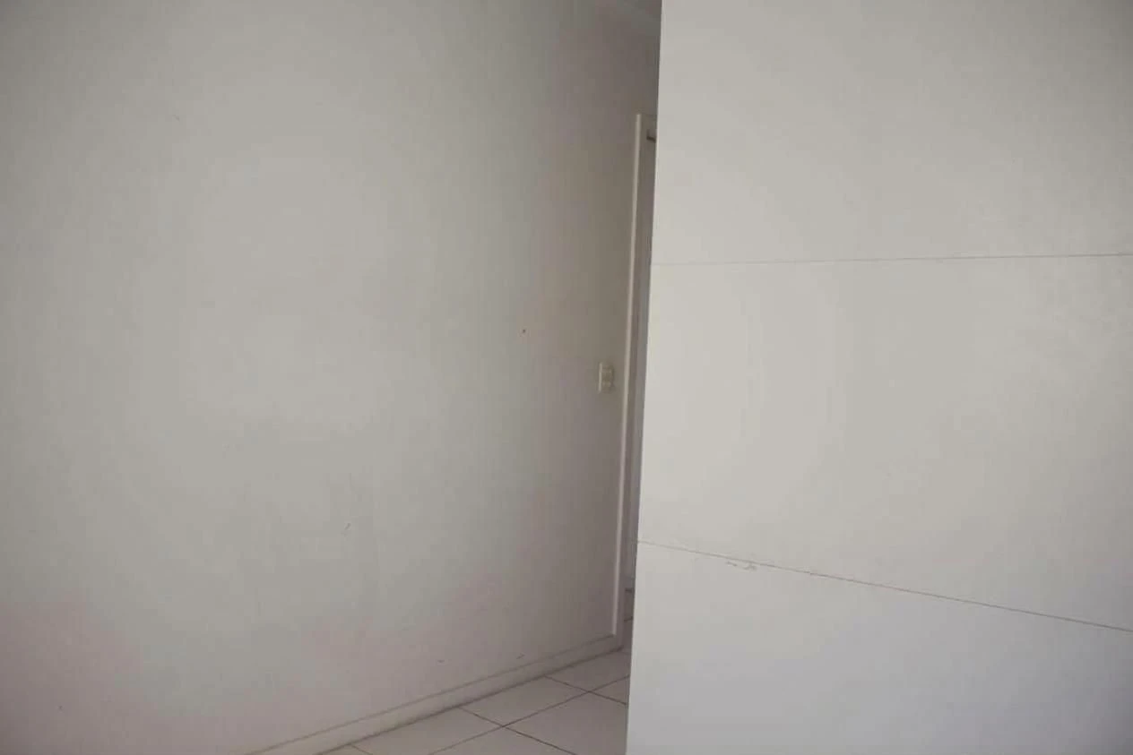 2-bedroom apartment with a glass-enclosed balcony — photo 32