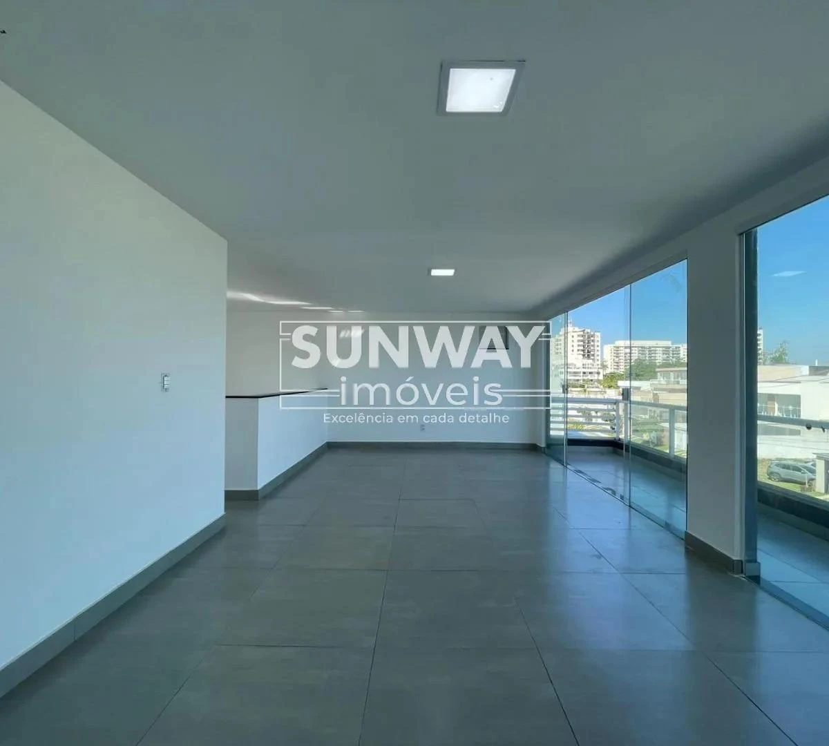 Casa, 380 m², com janelas do piso ao teto — photo 29