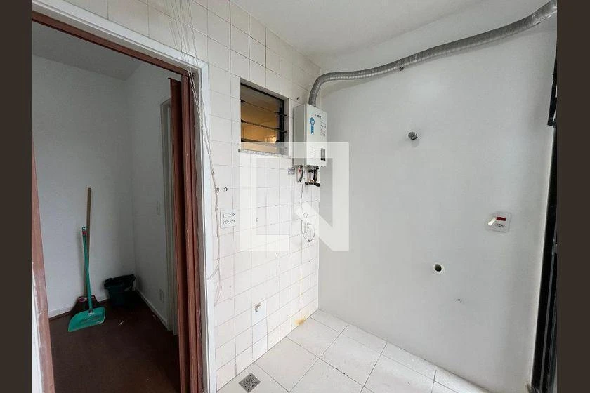 3-bedroom apartment with enclosed balcony and 2 parking spaces — photo 20