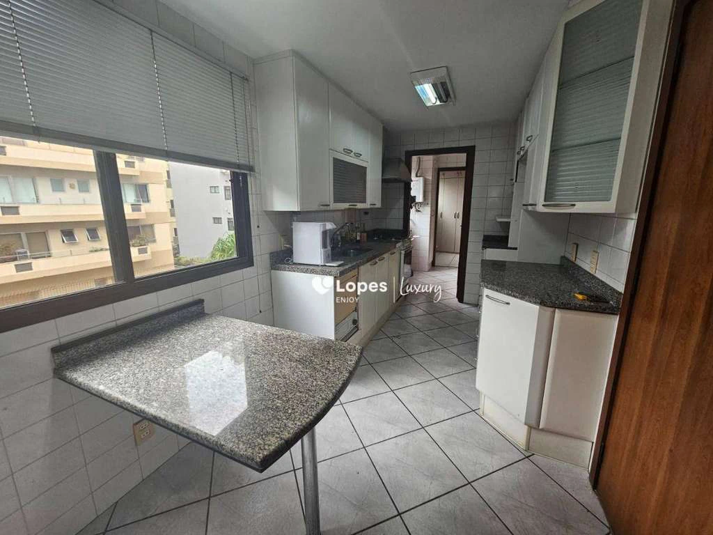 136 m² apartment with 3 bedrooms and 2 parking spaces — photo 2