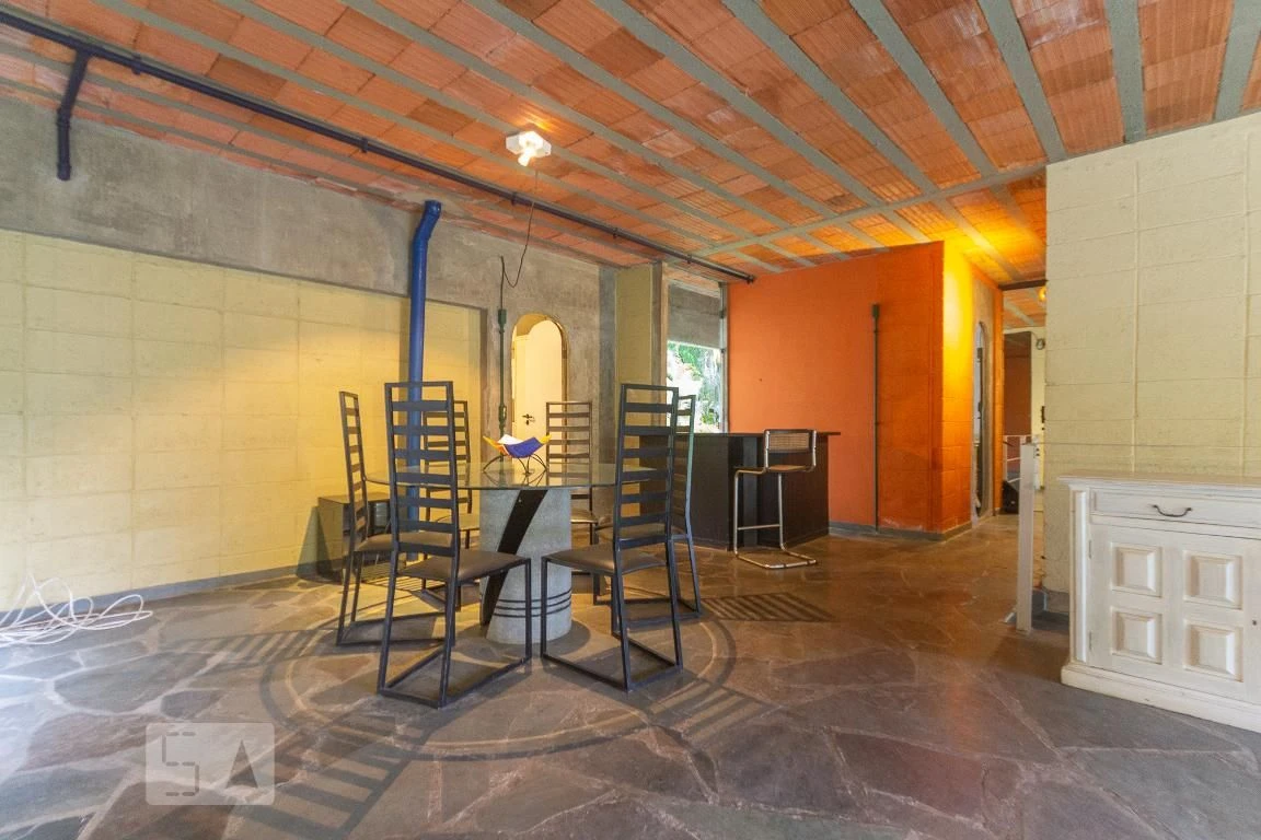 Condo house with 4 bedrooms and 400 m² — photo 39